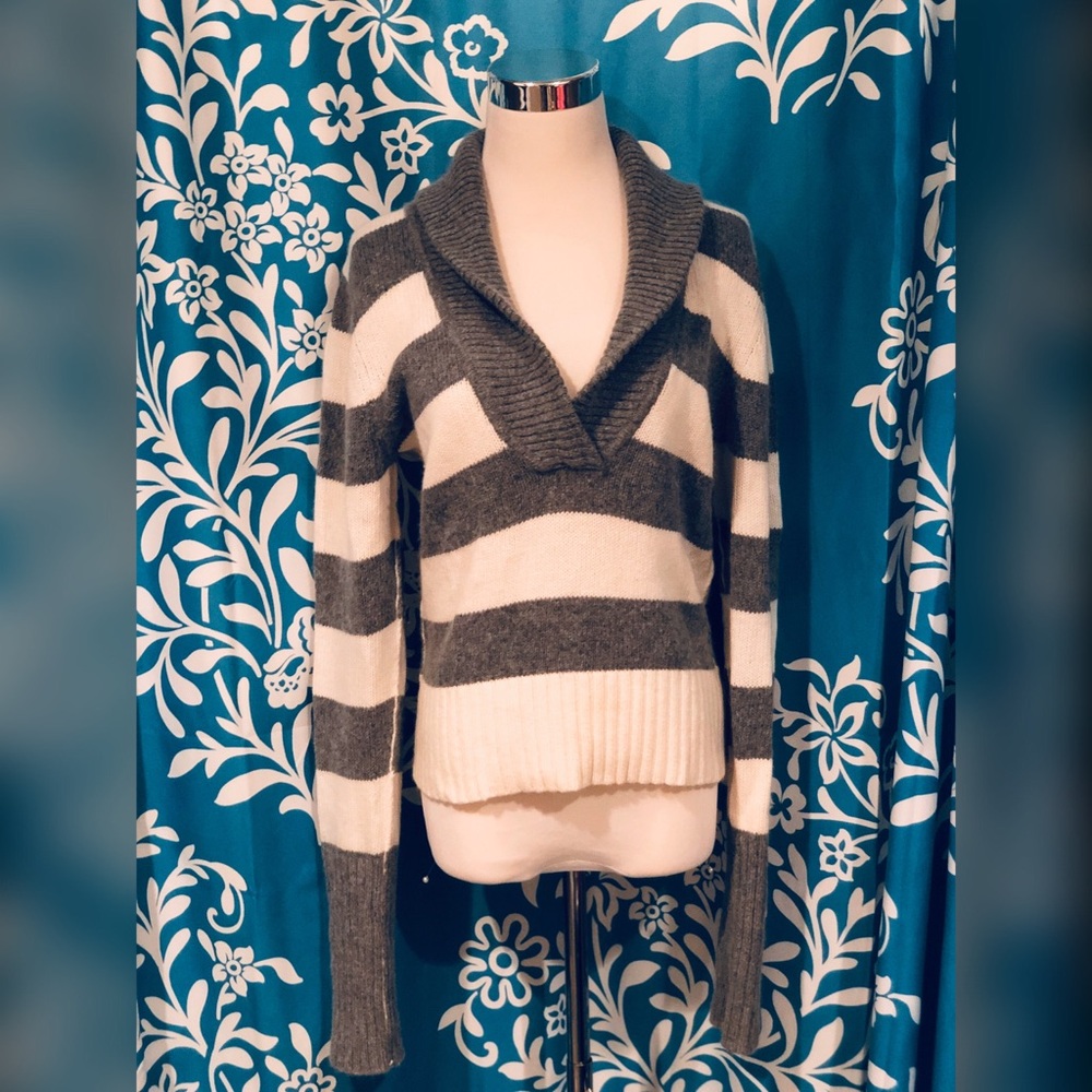 American Eagle Deep V Sweater